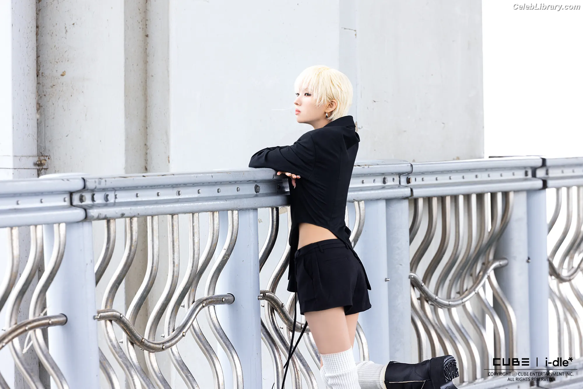 Soyeon  (G)I-IDLE photo 11 of 821