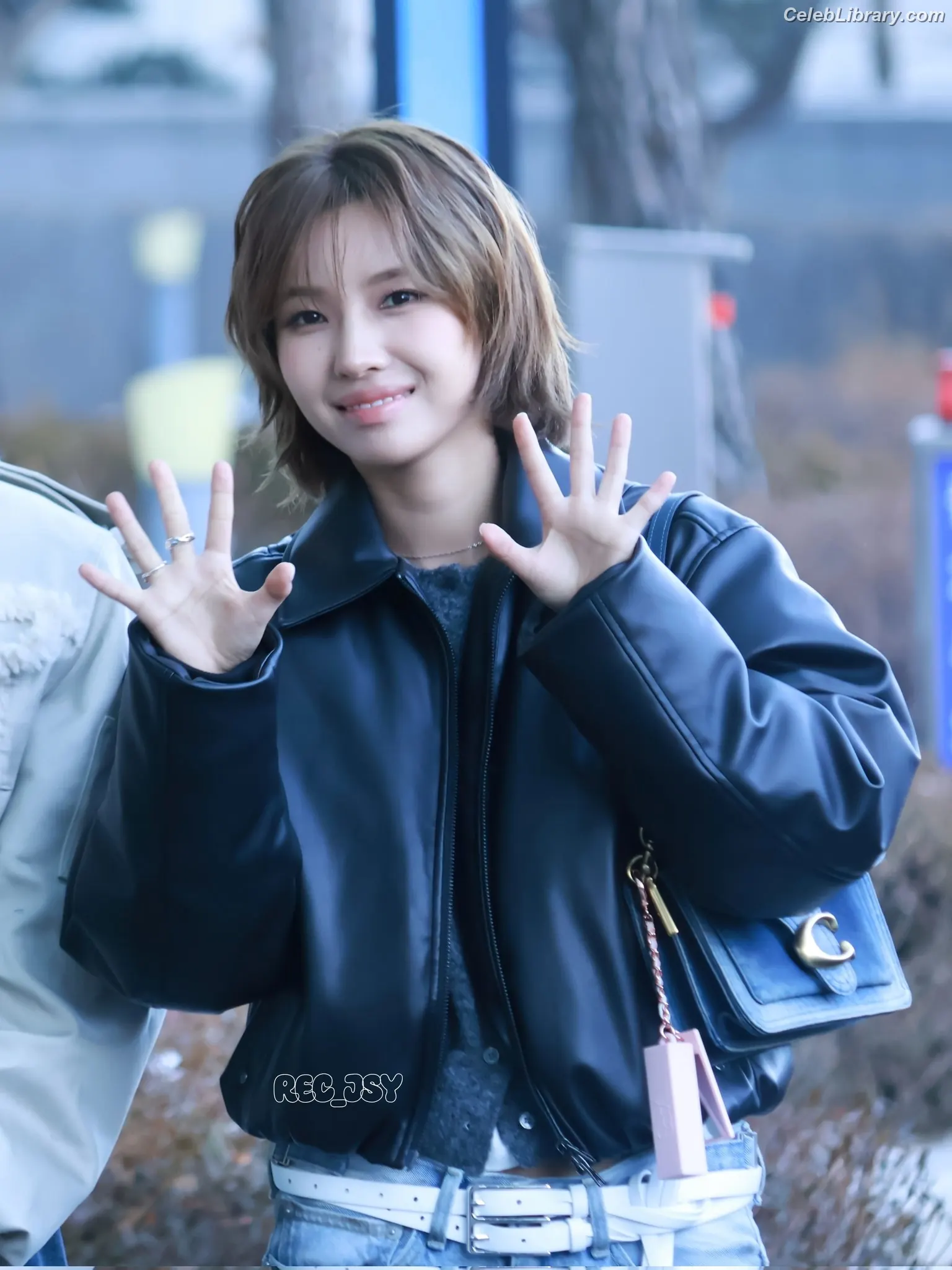 Soyeon (G)I-IDLE photo 22 of 821