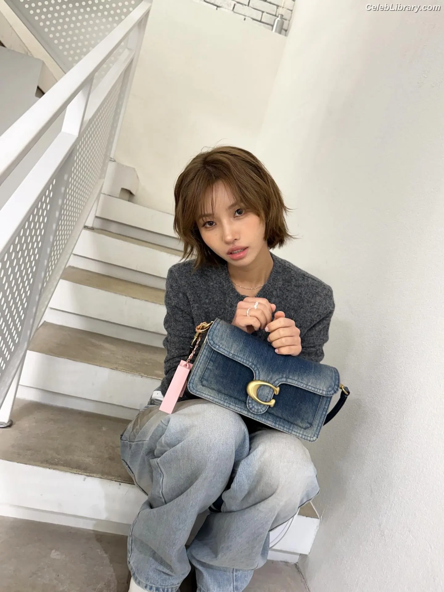 Soyeon (G)I-IDLE photo 17 of 821