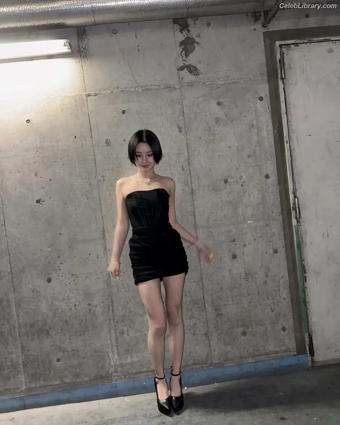 Soyeon  (G)I-IDLE photo 15 of 821