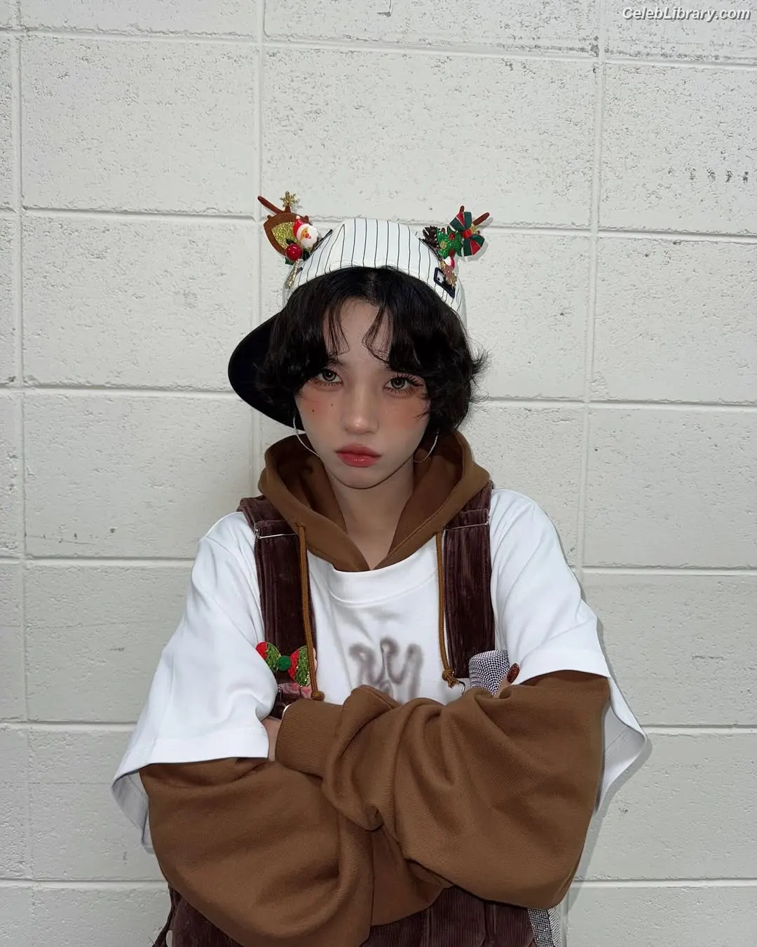 Soyeon  (G)I-IDLE photo 17 of 821