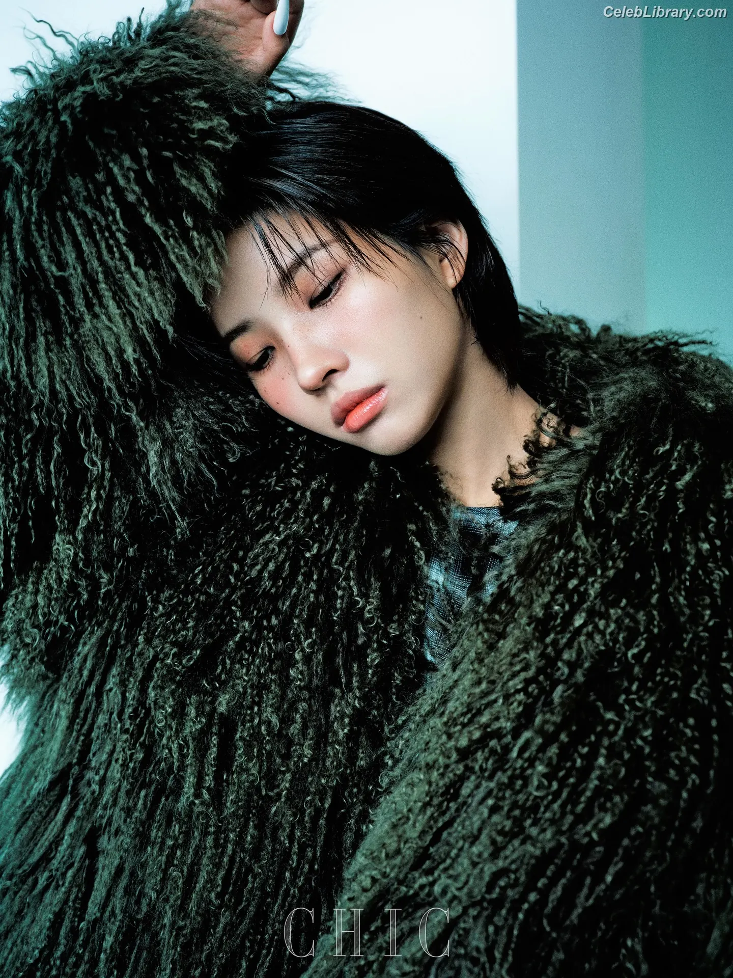 Soyeon  (G)I-IDLE photo 21 of 821