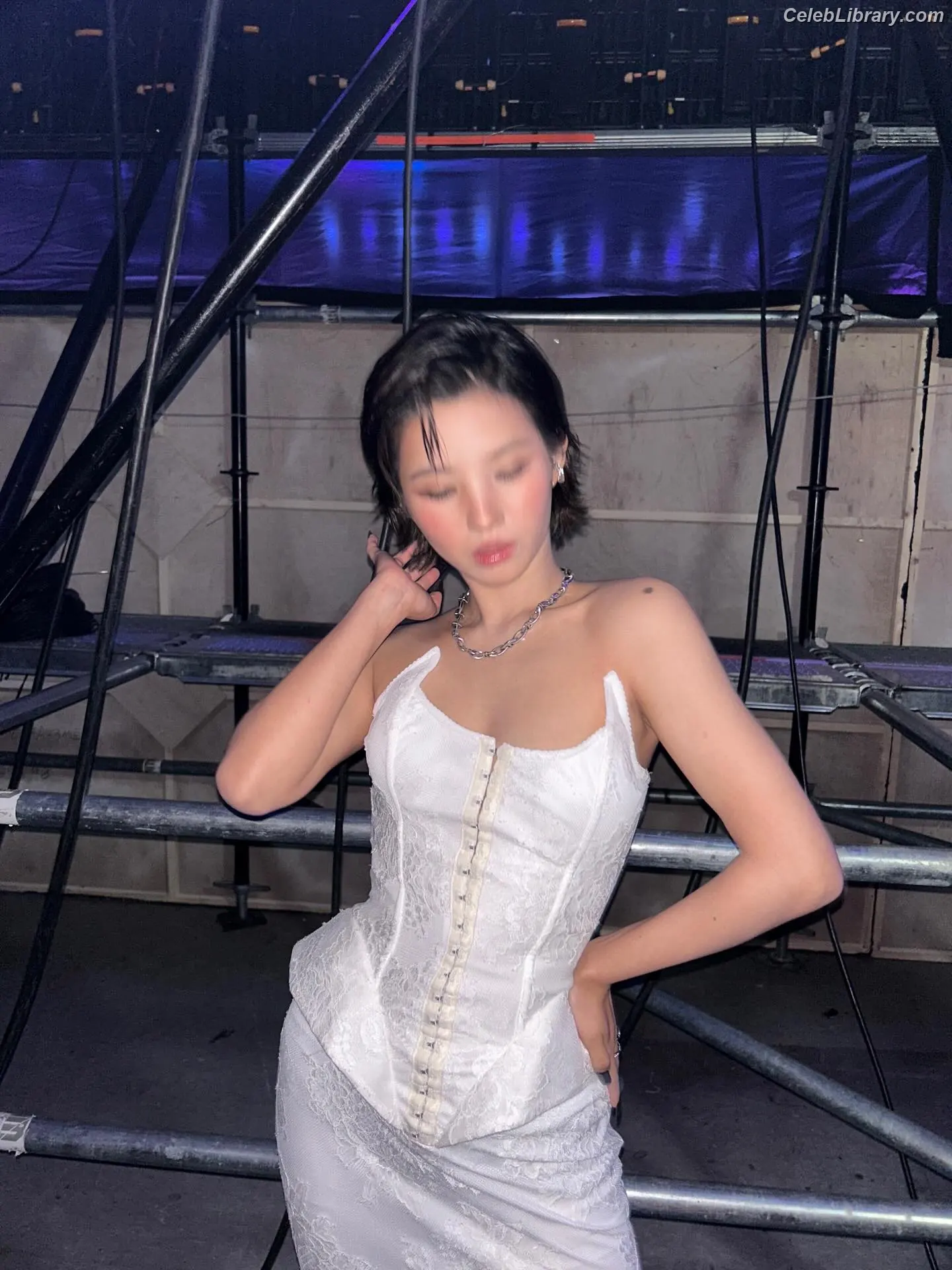 Soyeon  (G)I-IDLE photo 9 of 821