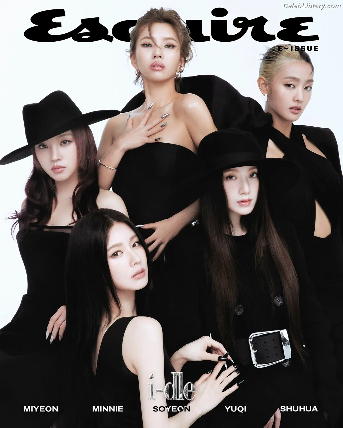 Soyeon  (G)I-IDLE photo 2 of 821