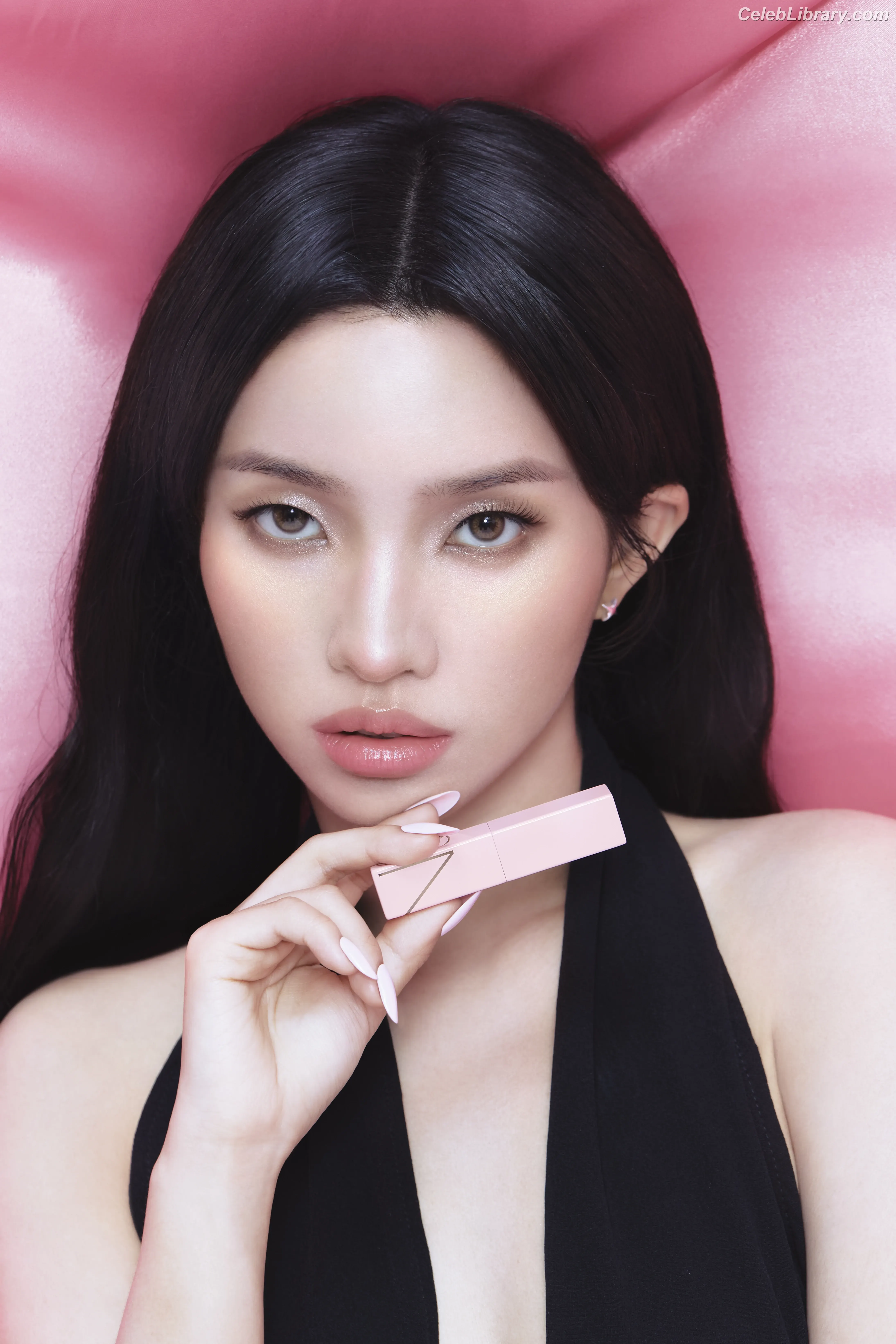 Soyeon  (G)I-IDLE photo 22 of 821