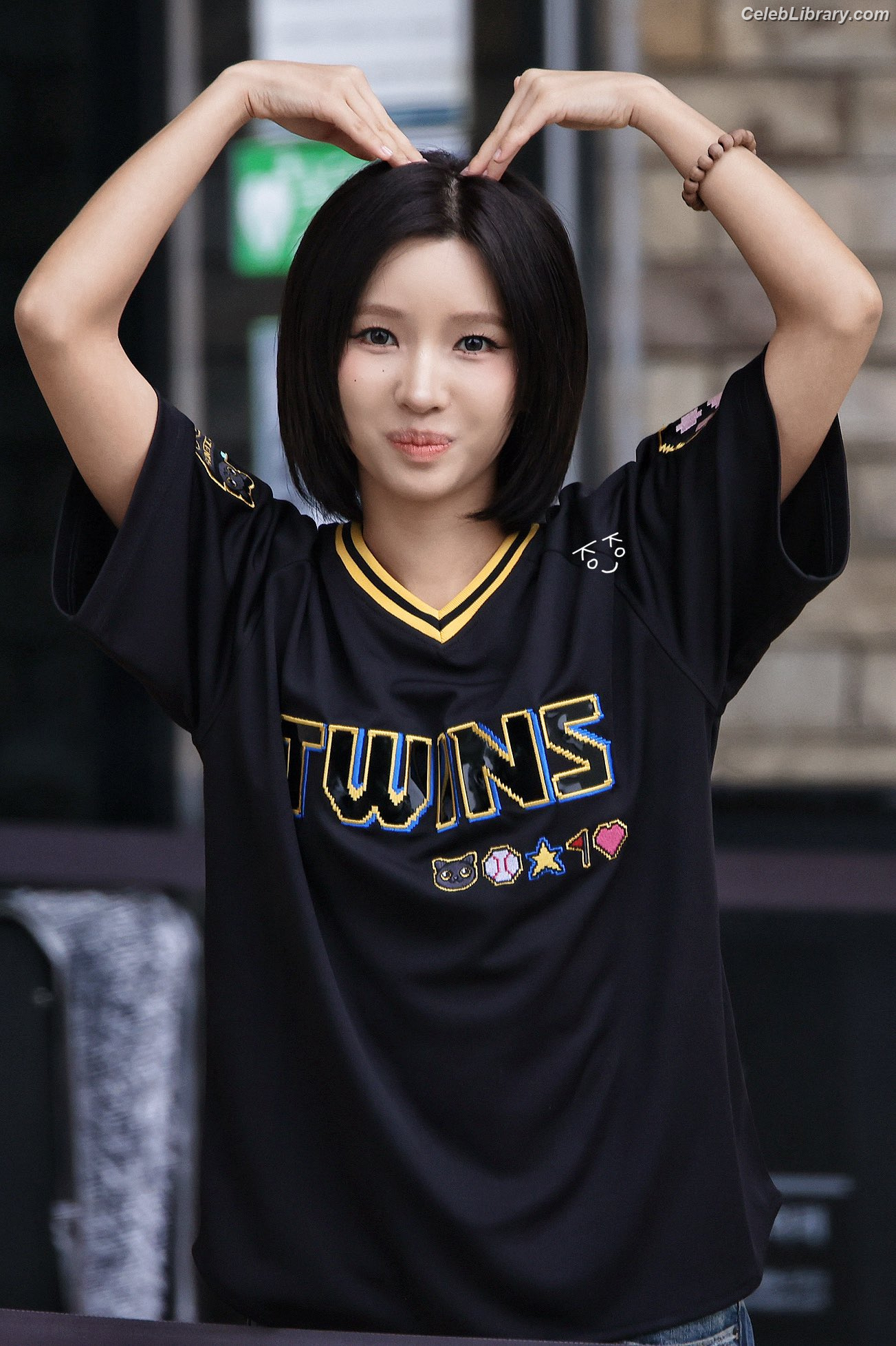 Soyeon  (G)I-IDLE photo 22 of 822