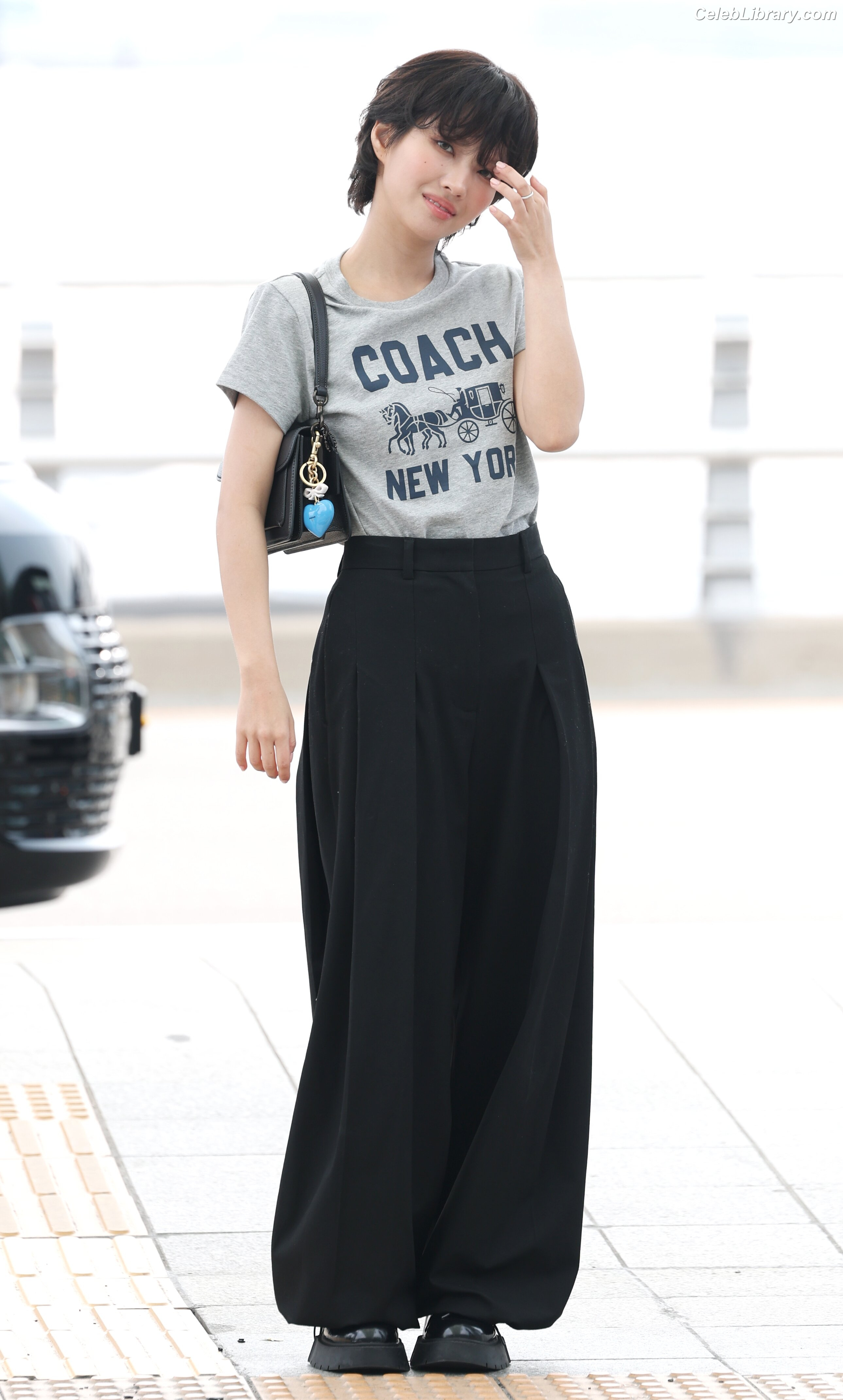 Soyeon  (G)I-IDLE photo 12 of 822