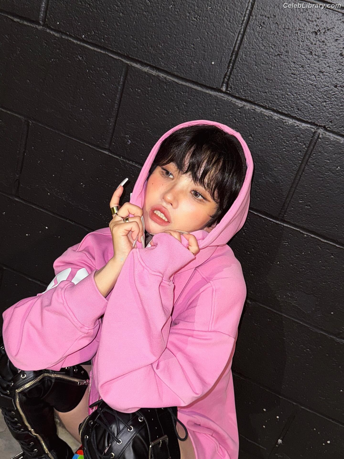 Soyeon  (G)I-IDLE photo 3 of 822