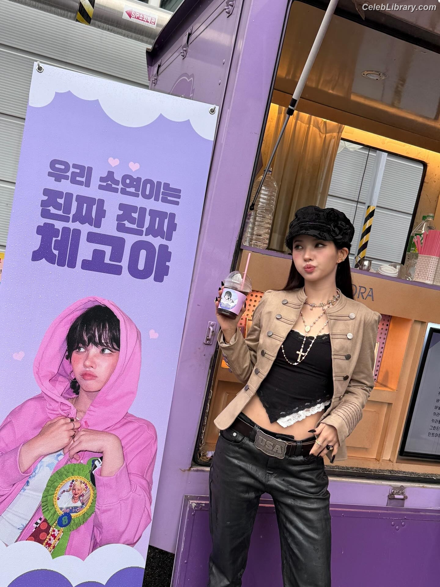 Soyeon  (G)I-IDLE photo 18 of 822
