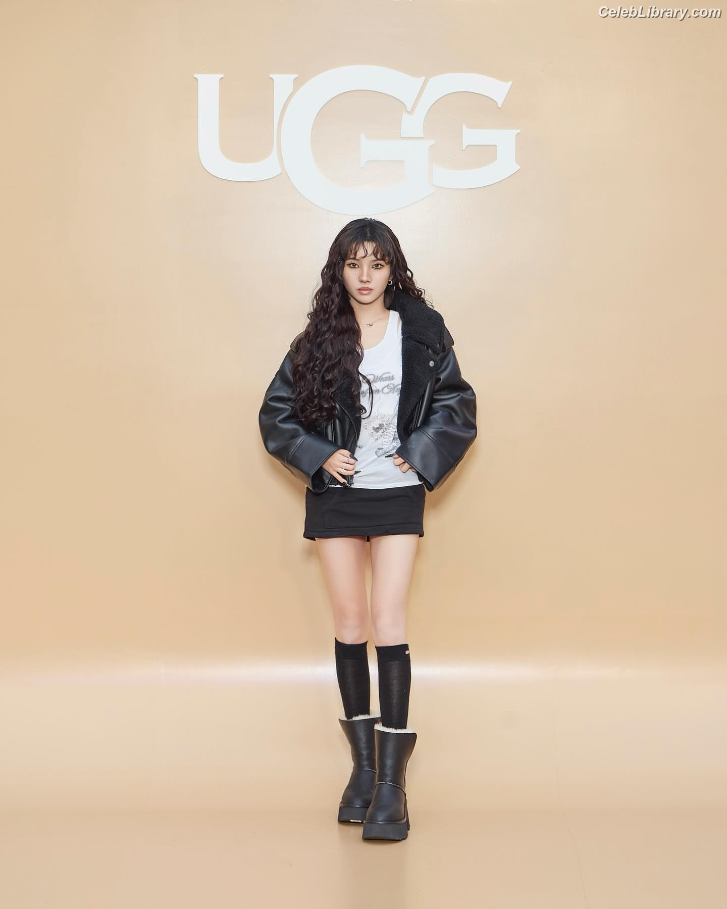 Soyeon  (G)I-IDLE photo 7 of 822