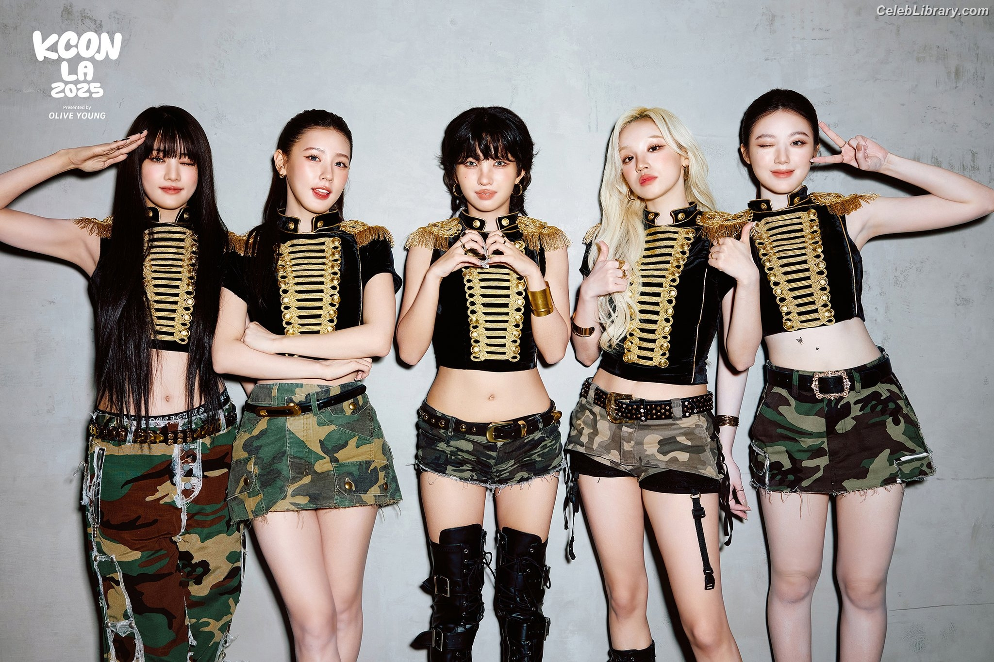 Soyeon  (G)I-IDLE photo 10 of 822