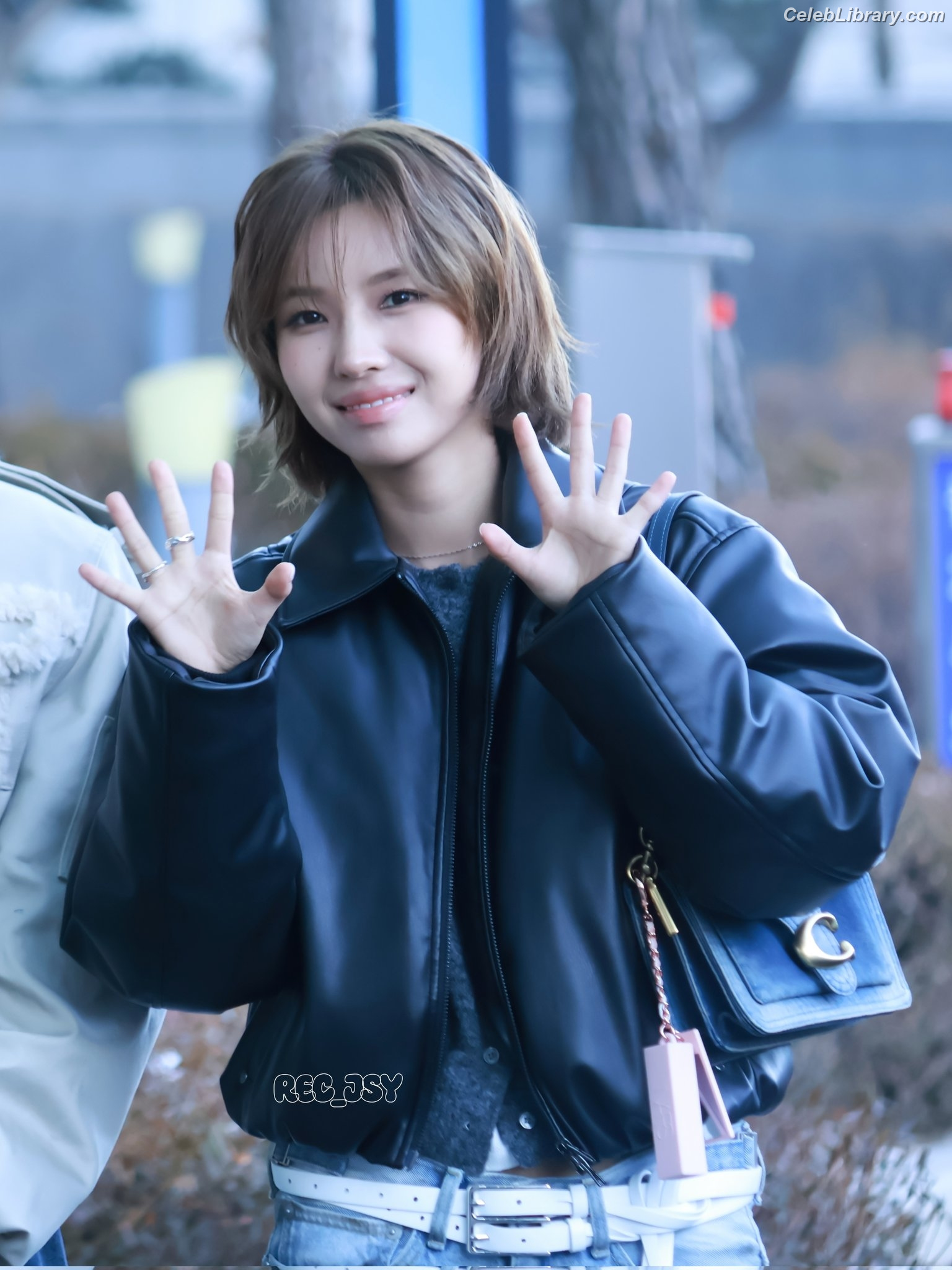 Soyeon  (G)I-IDLE photo 22 of 822