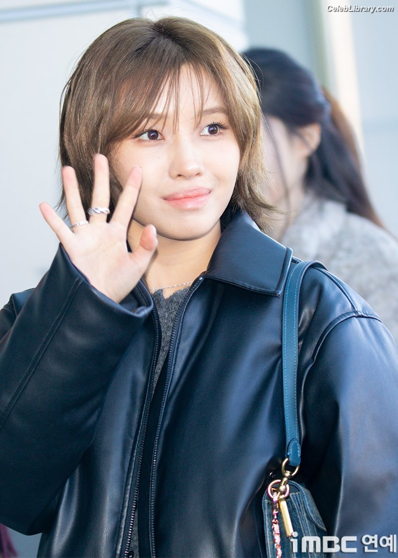 Soyeon  (G)I-IDLE photo 11 of 822