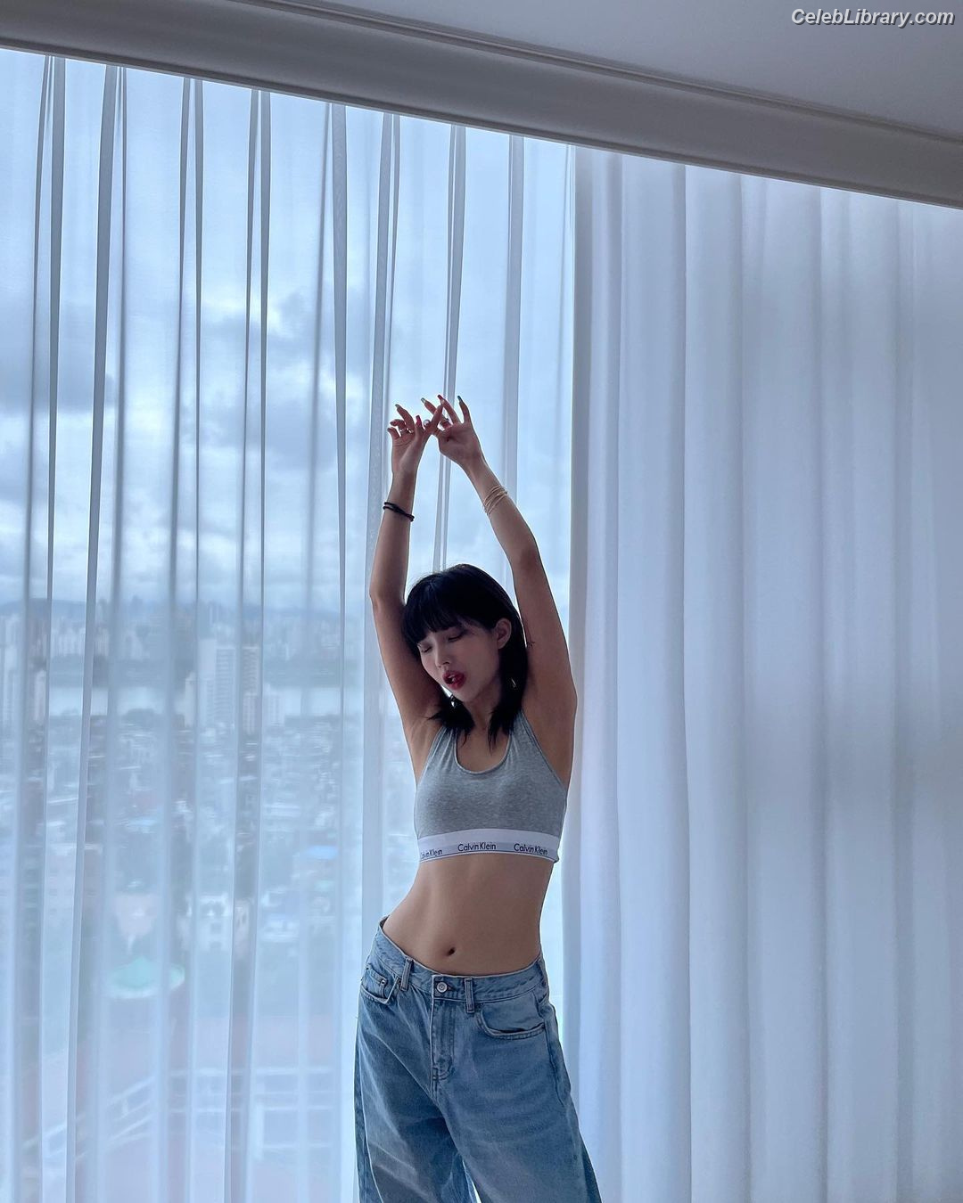 Soyeon  (G)I-IDLE photo 5 of 822