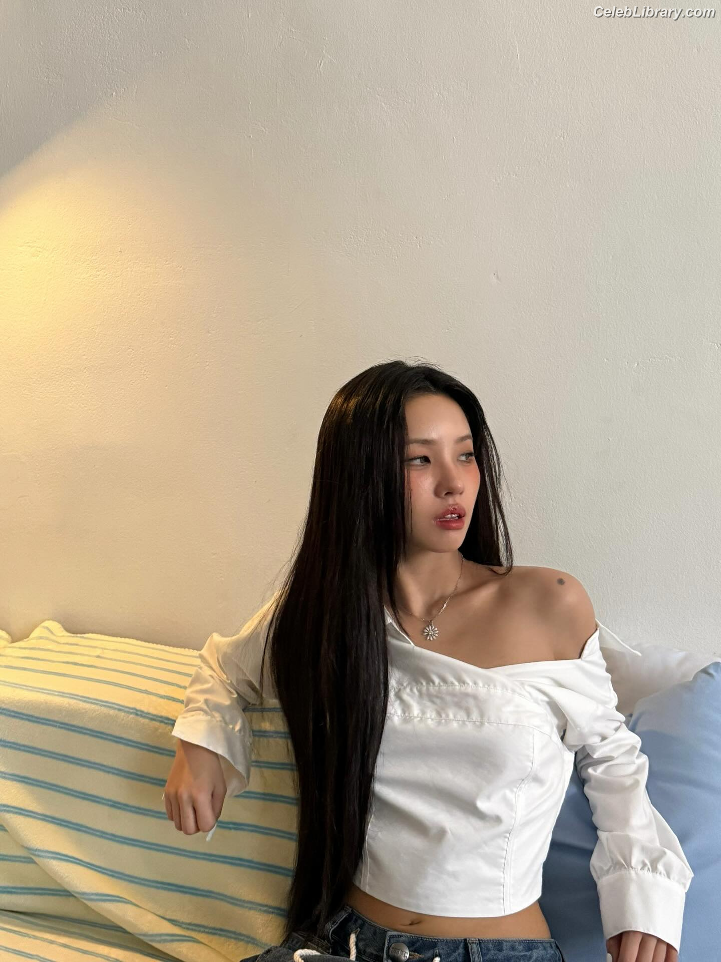 Soyeon  (G)I-IDLE photo 6 of 822