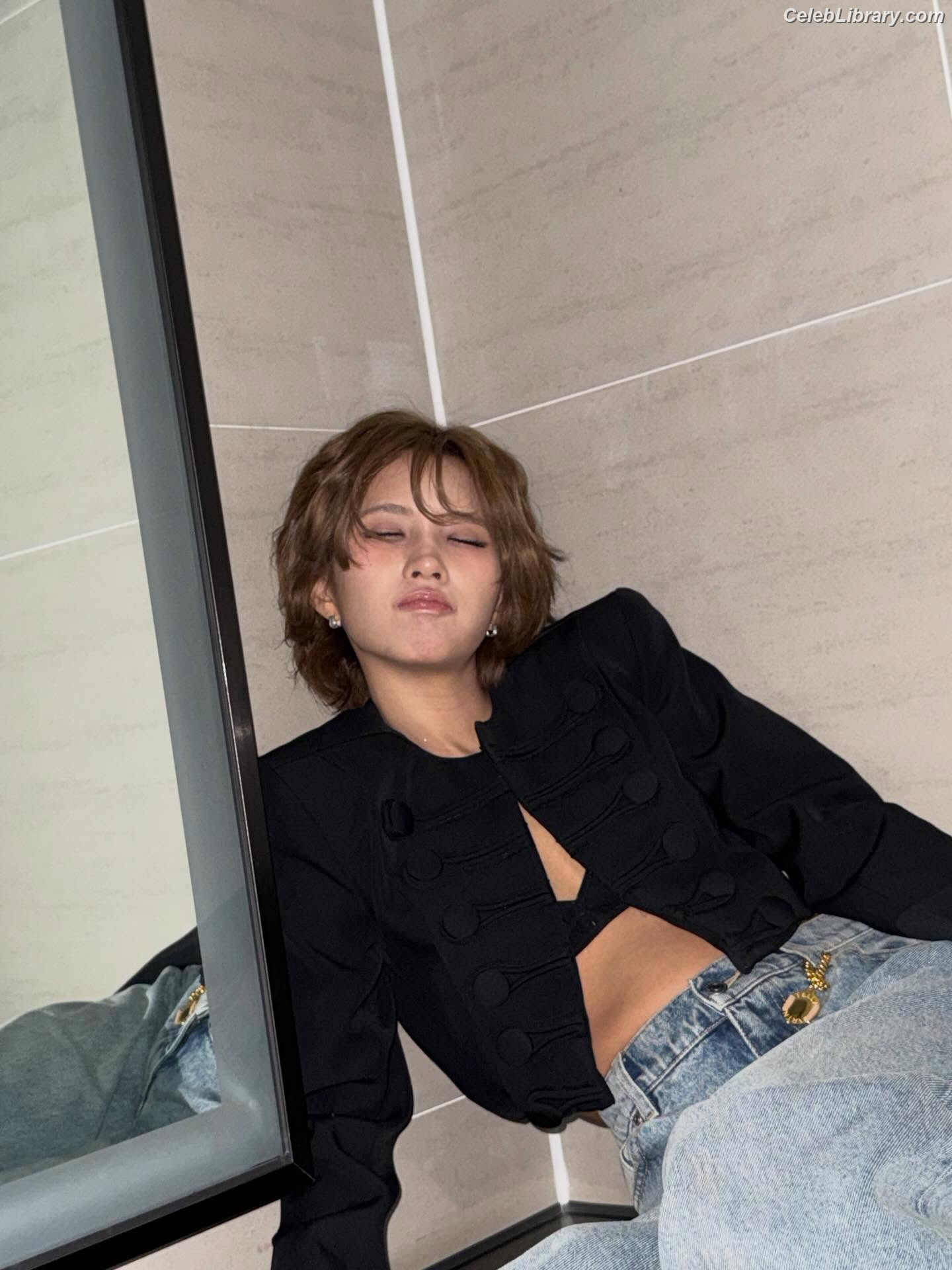 Soyeon  (G)I-IDLE photo 16 of 822