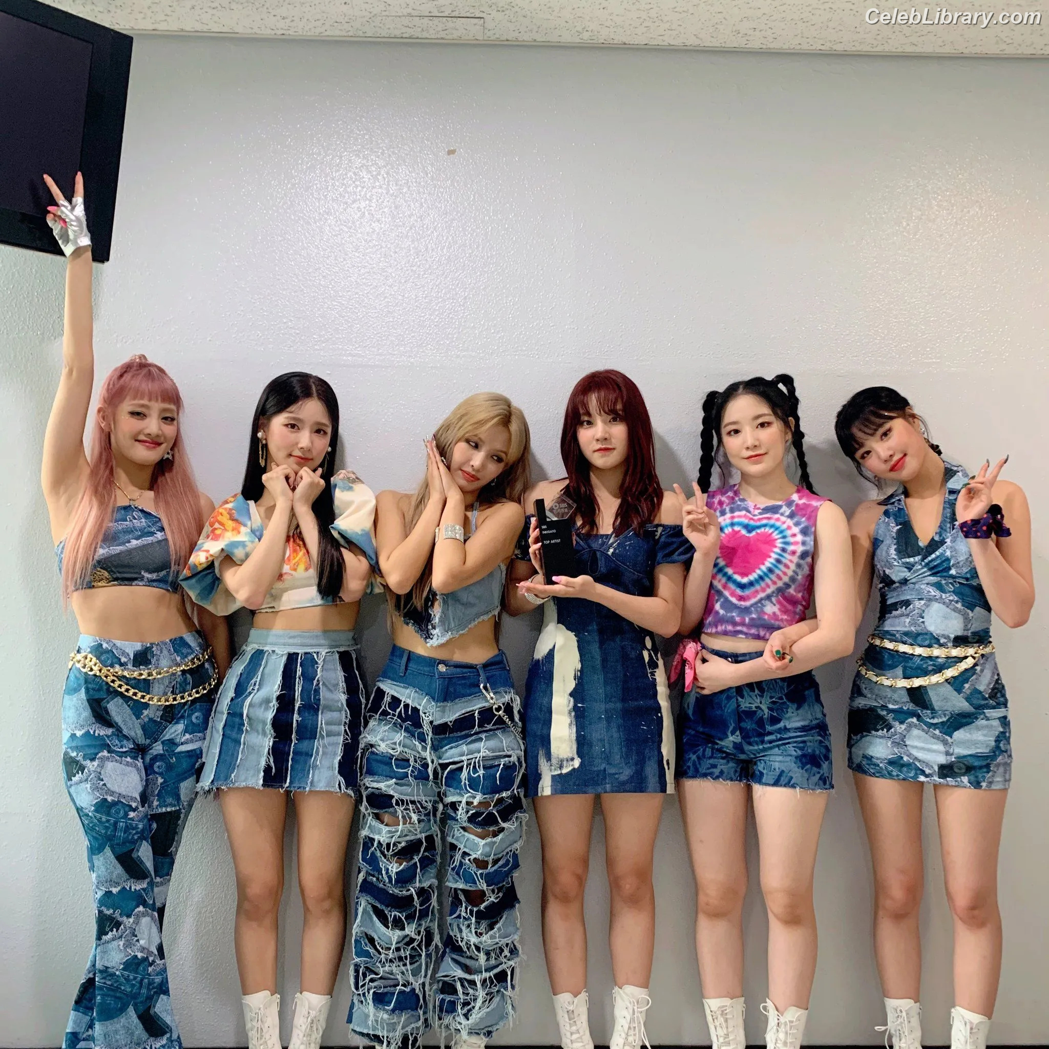 Soyeon  (G)I-IDLE photo 20 of 822