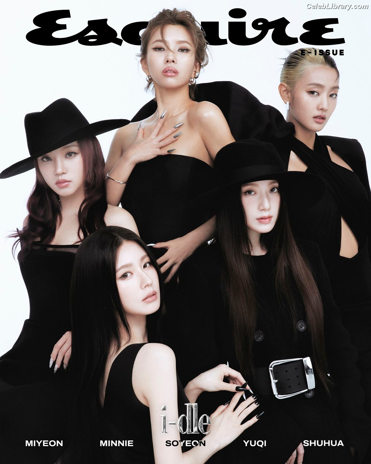 Soyeon  (G)I-IDLE photo 2 of 822