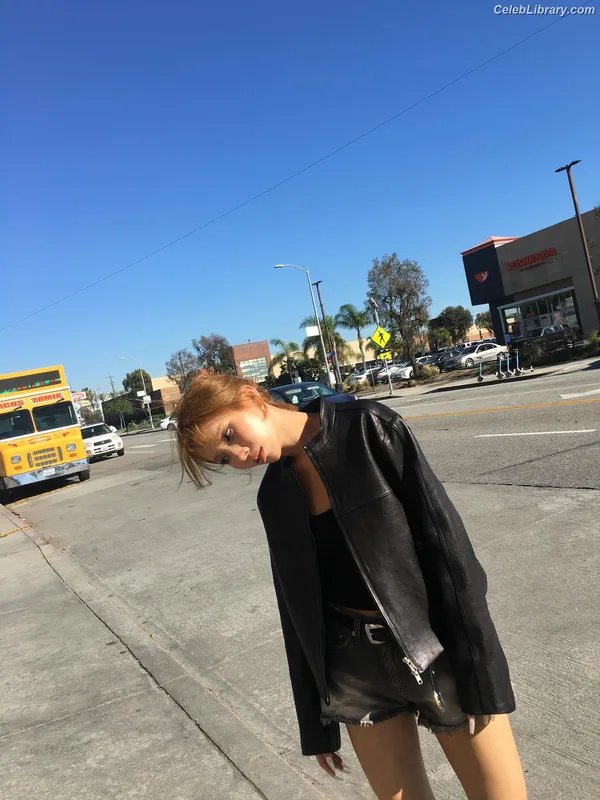 Soyeon  (G)I-IDLE photo 19 of 822