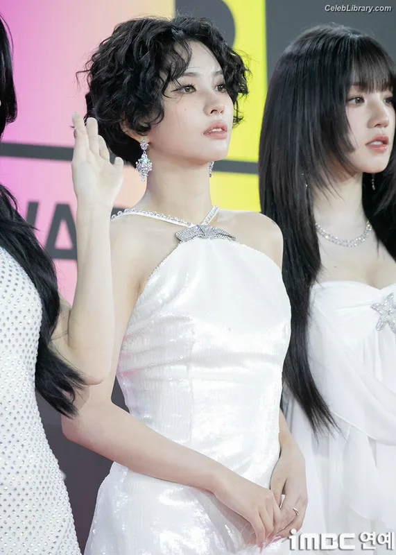 Soyeon  (G)I-IDLE photo 13 of 822