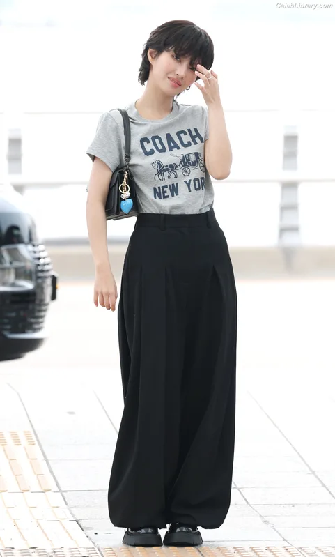 Soyeon  (G)I-IDLE photo 12 of 822