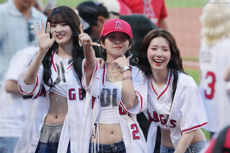 Soyeon  (G)I-IDLE photo 21 of 822