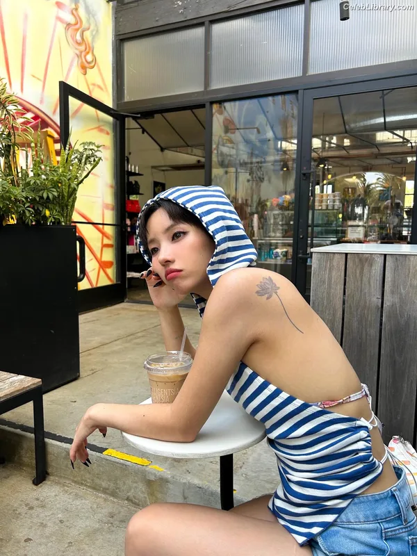 Soyeon  (G)I-IDLE photo 3 of 822