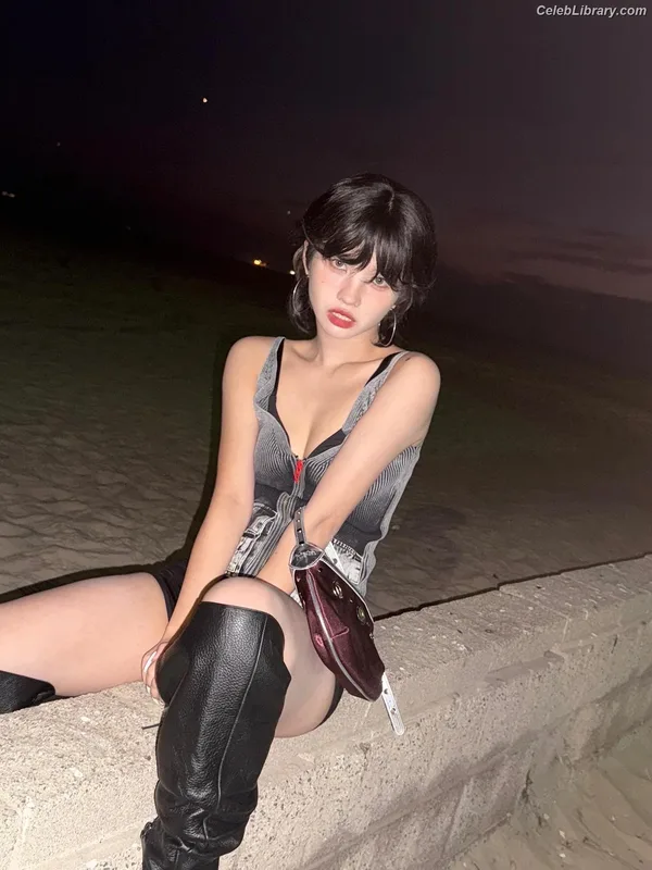 Soyeon  (G)I-IDLE photo 19 of 822