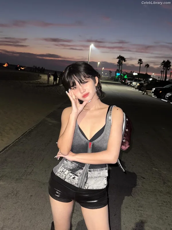 Soyeon  (G)I-IDLE photo 21 of 822