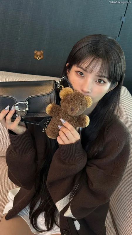 Soyeon  (G)I-IDLE photo 15 of 822