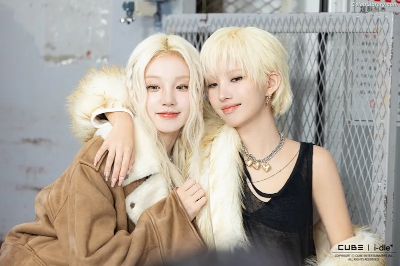Soyeon  (G)I-IDLE photo 8 of 822