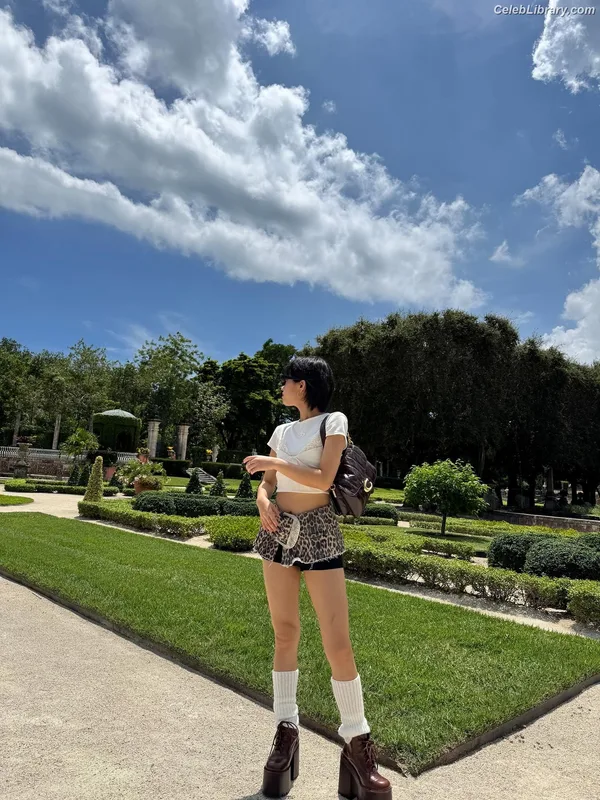 Soyeon  (G)I-IDLE photo 5 of 822