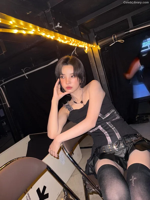 Soyeon  (G)I-IDLE photo 21 of 822