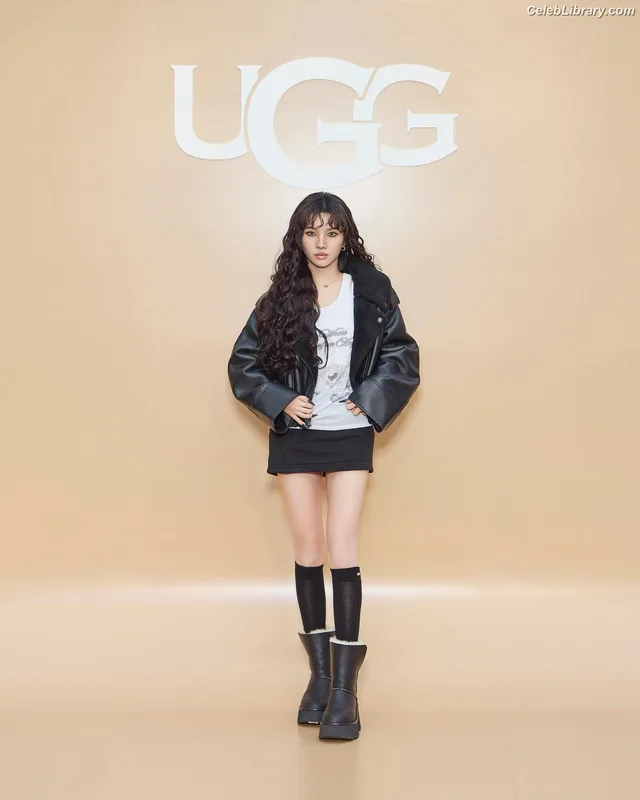 Soyeon  (G)I-IDLE photo 7 of 822