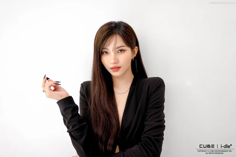 Soyeon  (G)I-IDLE photo 7 of 822
