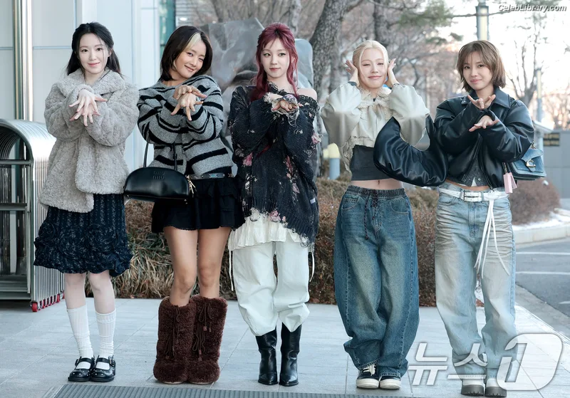 Soyeon  (G)I-IDLE photo 6 of 822