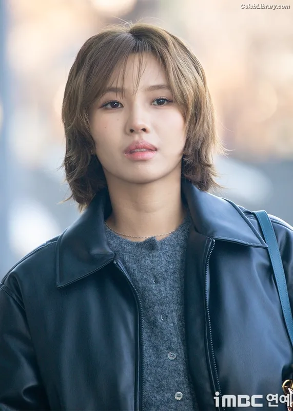 Soyeon  (G)I-IDLE photo 17 of 822