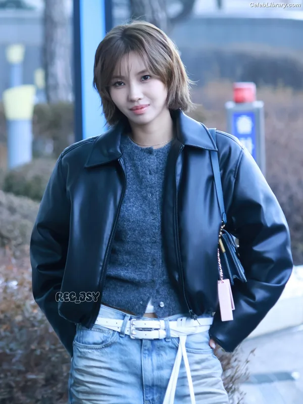 Soyeon  (G)I-IDLE photo 21 of 822