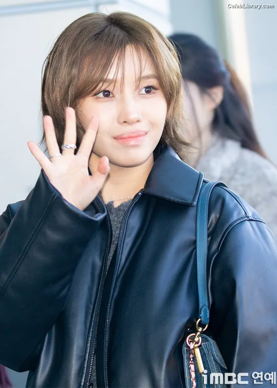 Soyeon  (G)I-IDLE photo 11 of 822