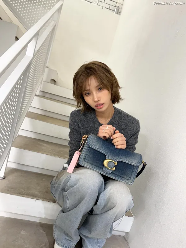Soyeon  (G)I-IDLE photo 17 of 822