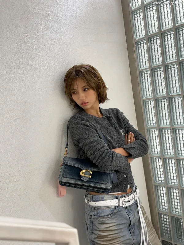Soyeon  (G)I-IDLE photo 22 of 822