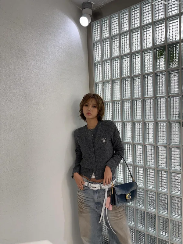 Soyeon  (G)I-IDLE photo 23 of 822