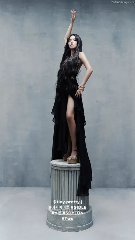 Soyeon  (G)I-IDLE photo 6 of 822