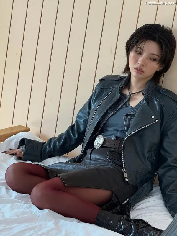 Soyeon  (G)I-IDLE photo 23 of 822