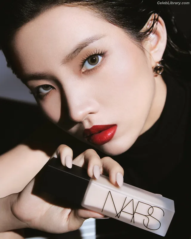 Soyeon  (G)I-IDLE photo 24 of 822