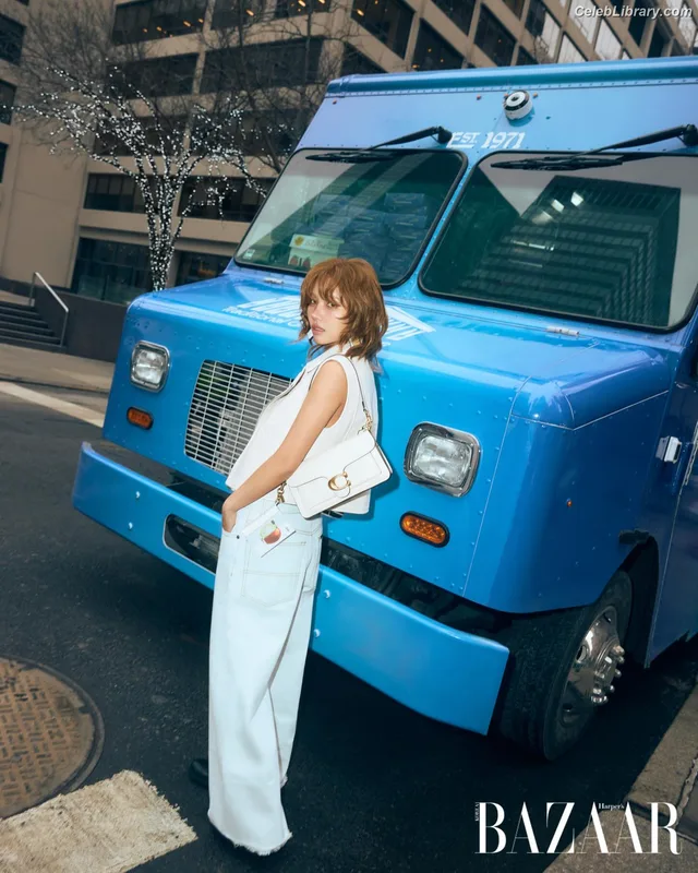 Soyeon  (G)I-IDLE photo 3 of 822
