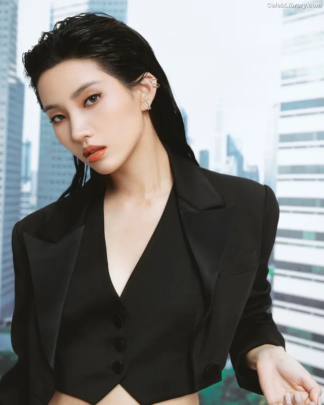 Soyeon  (G)I-IDLE photo 13 of 822
