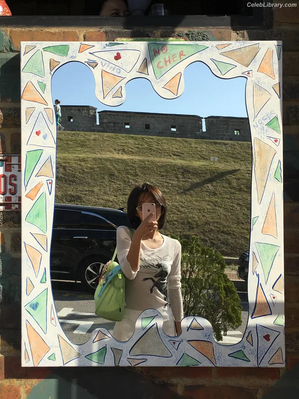 Soyeon  (G)I-IDLE photo 9 of 822