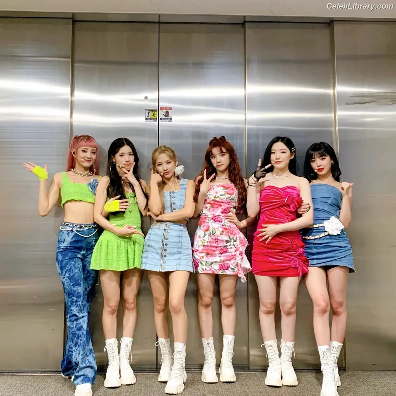 Soyeon  (G)I-IDLE photo 11 of 822