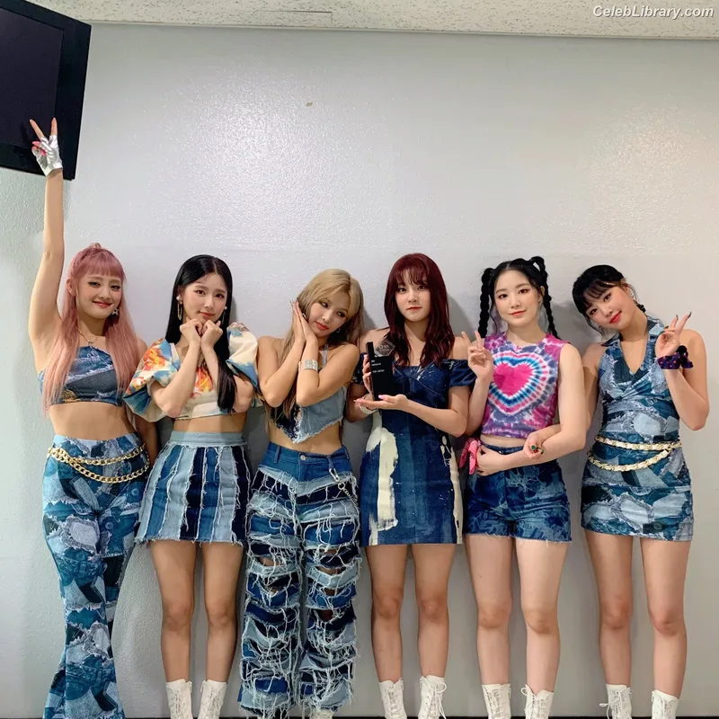 Soyeon  (G)I-IDLE photo 20 of 822